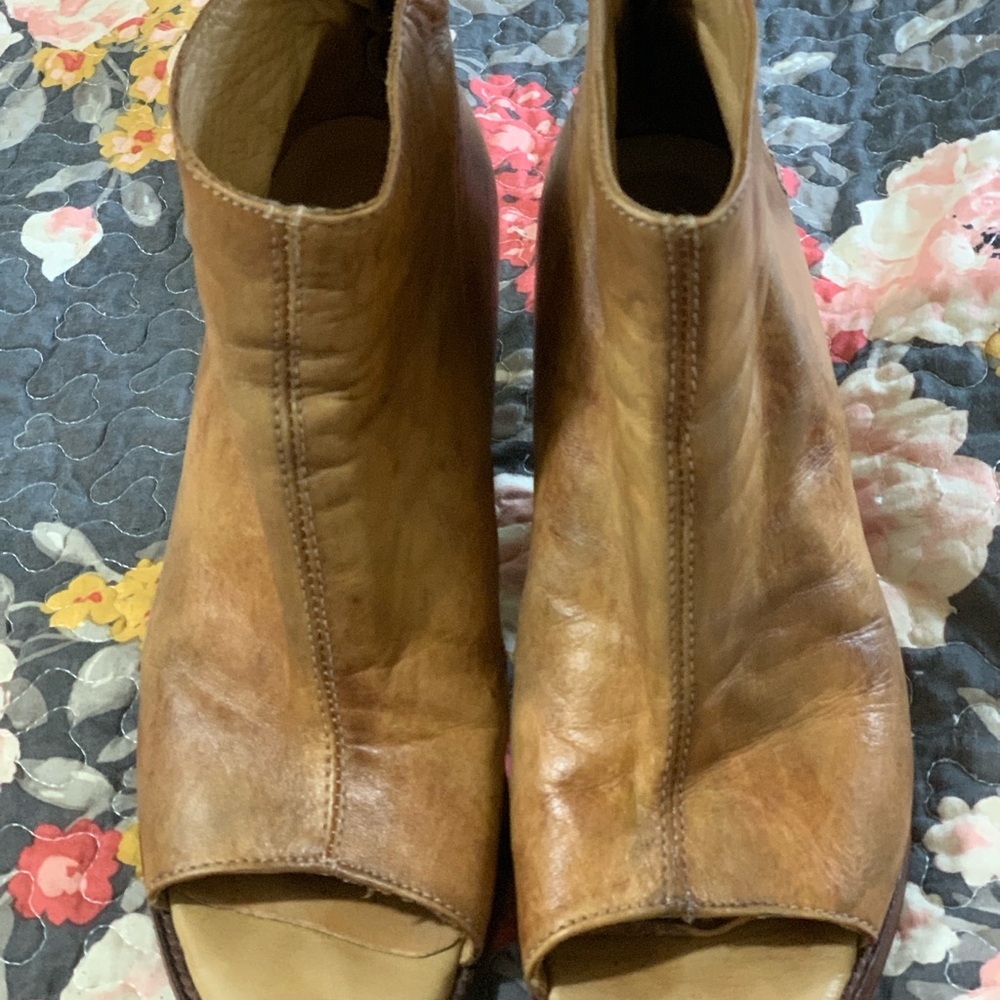 Stylish Tan Leather Peep-Toe Ankle Boots